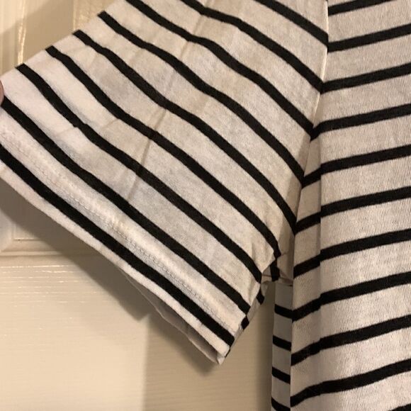 BP, large, V neck , T shirt top, great condition, polyester/rayon - Picture 3 of 9